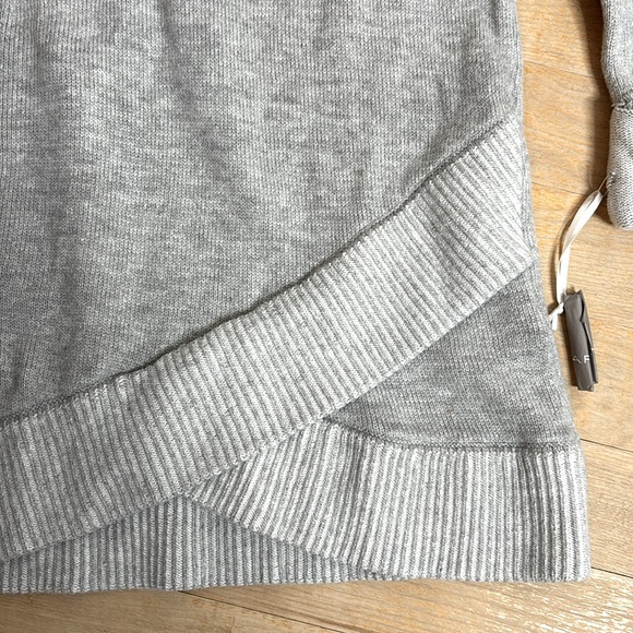 TAHARI Girls Gray Knit Asymmetrical Tunic Sweater - Picture 4 of 10